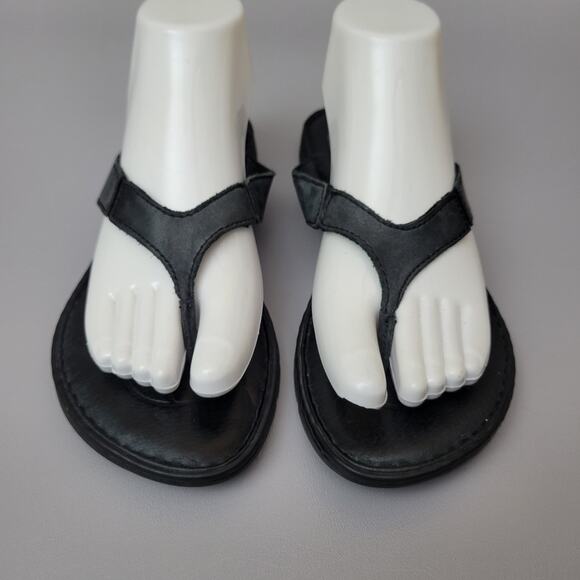 Born Concepts B.O.C Flip Flops Sandals Black Slip On Sz 8 Leather Summer Casual - Picture 4 of 12
